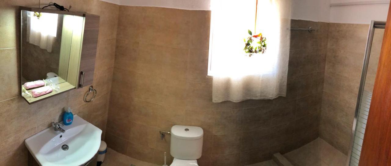 Blue Air Apartment 1Minute From Sea, 15 Min From The Airport Artemis City Center Экстерьер фото